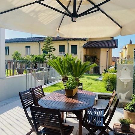 Casa Vacanze Lea Villa ตอสโกลาโน มาแดร์โน ภายนอก รูปภาพ