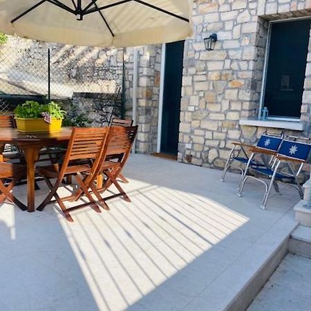 Casa Vacanze Lea Villa ตอสโกลาโน มาแดร์โน ภายนอก รูปภาพ