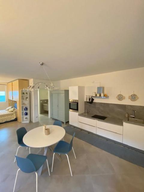 Casa Vacanze Lea Villa ตอสโกลาโน มาแดร์โน ภายนอก รูปภาพ