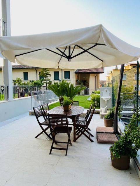 Casa Vacanze Lea Villa ตอสโกลาโน มาแดร์โน ภายนอก รูปภาพ